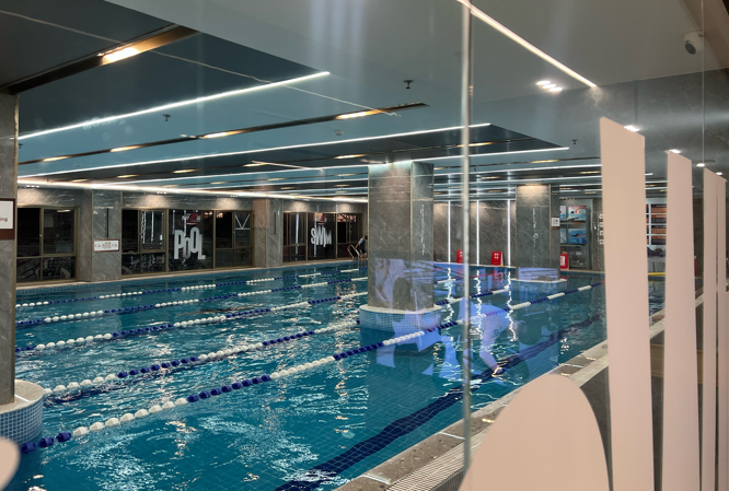 今年第一次游泳，健身要坚持，其它事情也一样