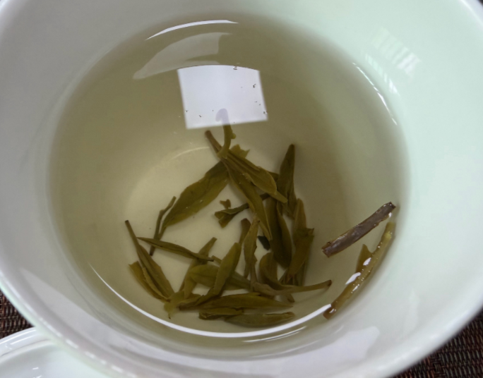 早上上班的第一口茶，香